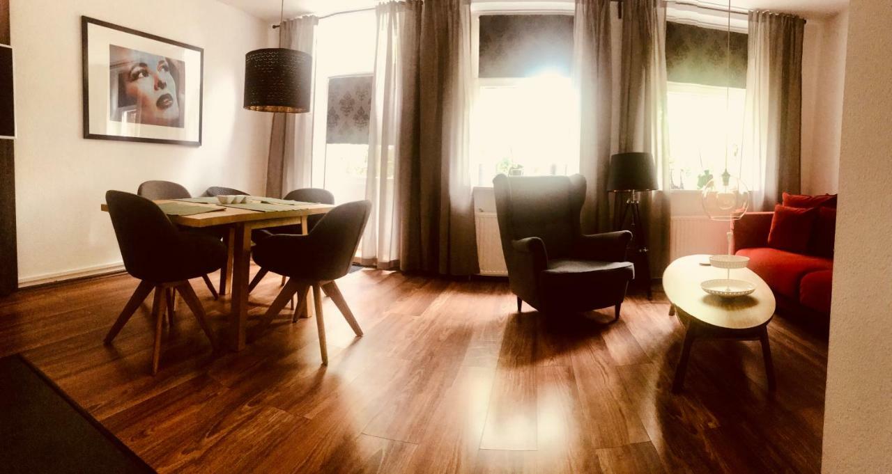 Appartamento Altstadtmaerchen Leer Esterno foto